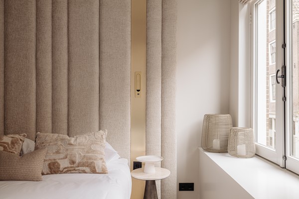 Medium property photo - Eerste Lindendwarsstraat 1H, 1015 LE Amsterdam